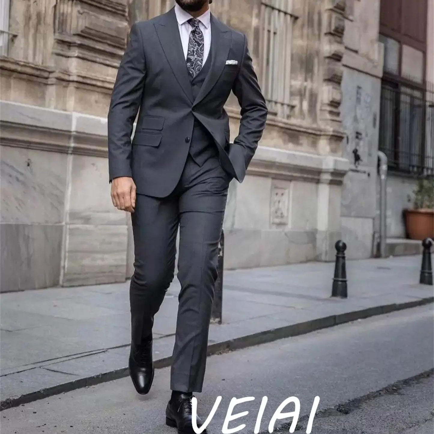 Tailor Made Peak Lapel Navy Blue One Button Suit Men