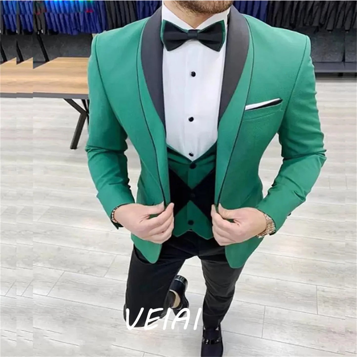 Tailor Made Peak Lapel Navy Blue One Button Suit Men